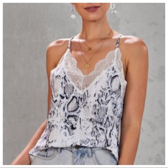 BEAUTIFUL CHIC LACE CAMI TANK - Picture 5 of 10